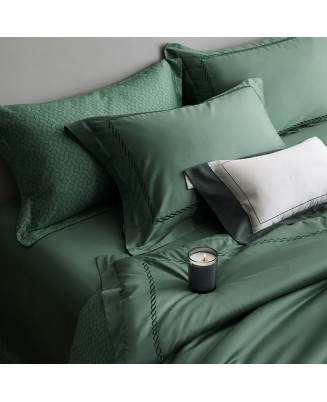 Embroidered 100% Cotton Bedding Set (4-Piece)